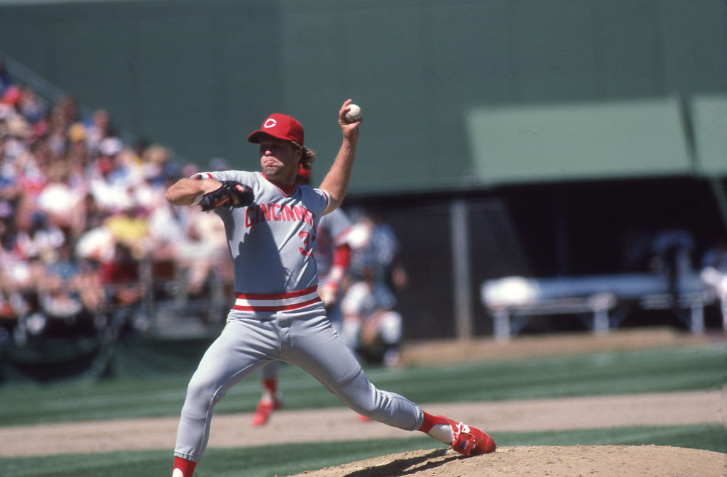 432 Carlton Fisk White Sox Photos & High Res Pictures - Getty Images