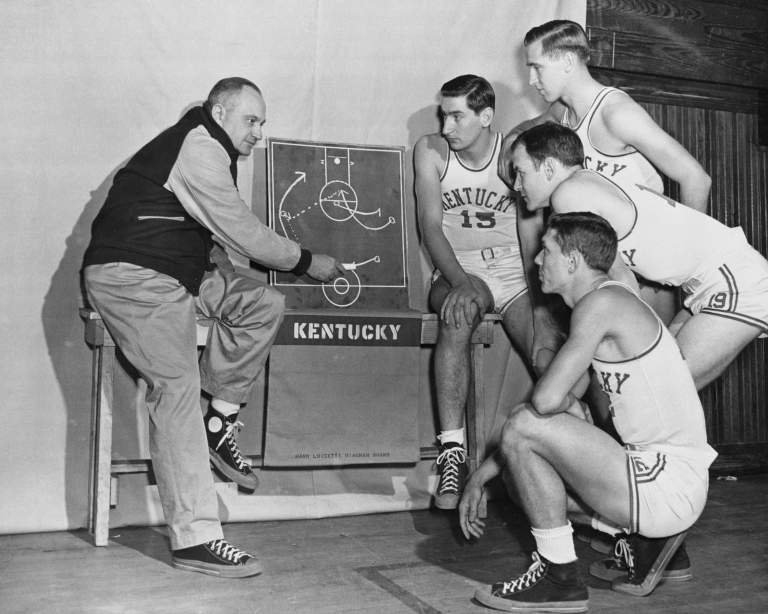 College Basketballs Greatest The Top 25 Coaches Of The 2000Sdebated And Ranked - osbn4bb